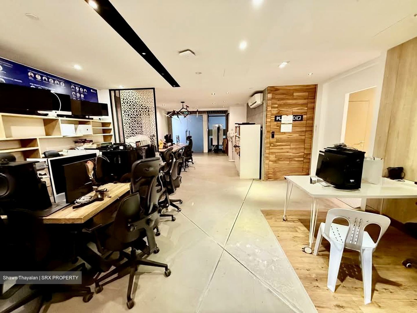 Oxley Bizhub 2 (D14), Factory #579073471